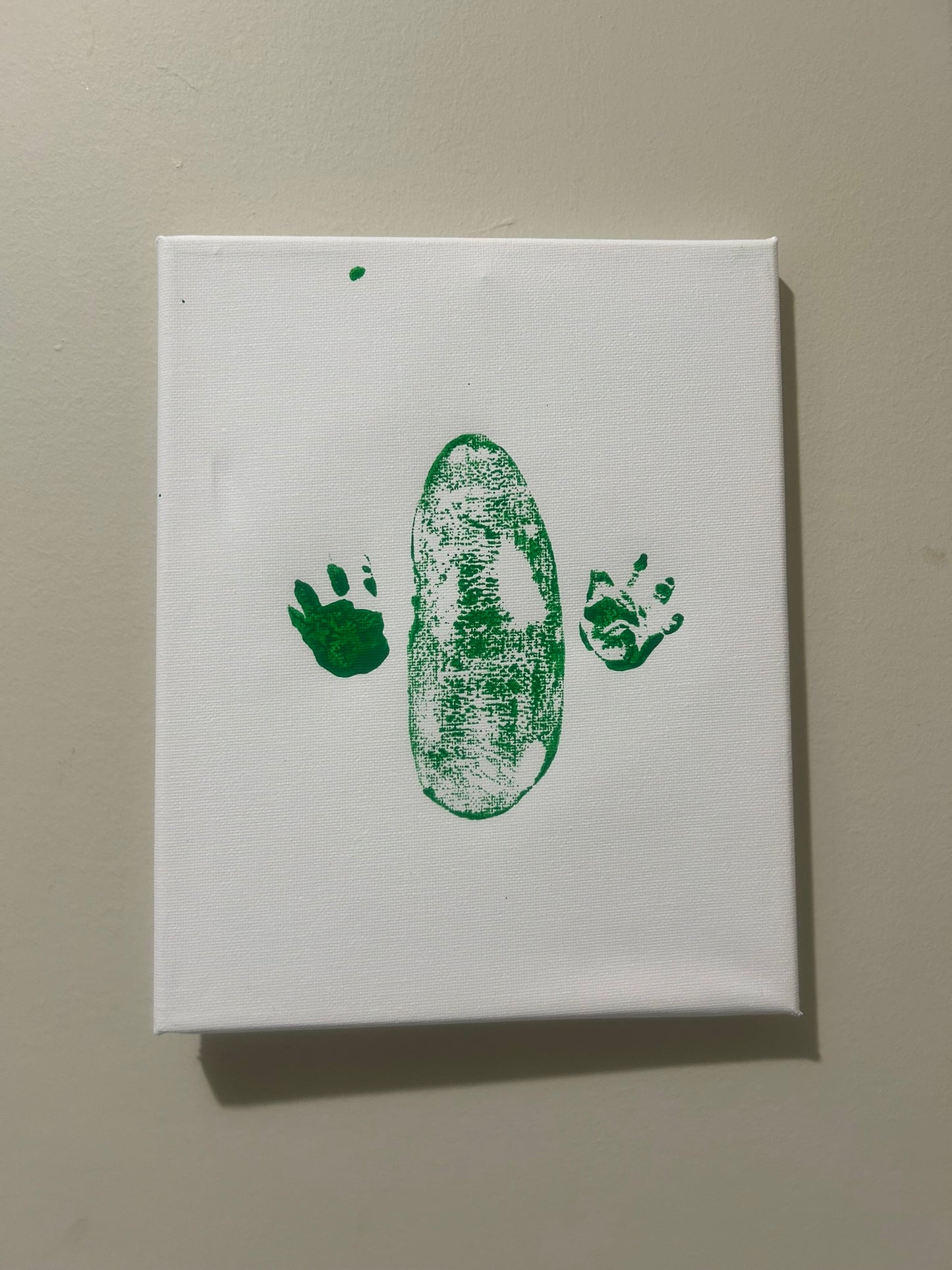 Petunia 8x10 Tail and Paw Print Dark Green